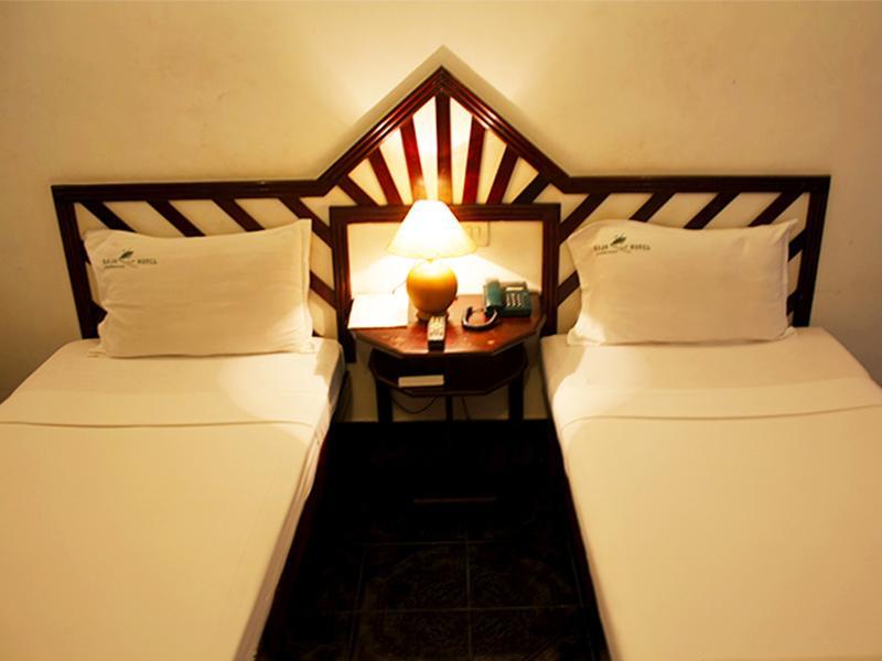 Raja Hotel Ковалам Екстериор снимка